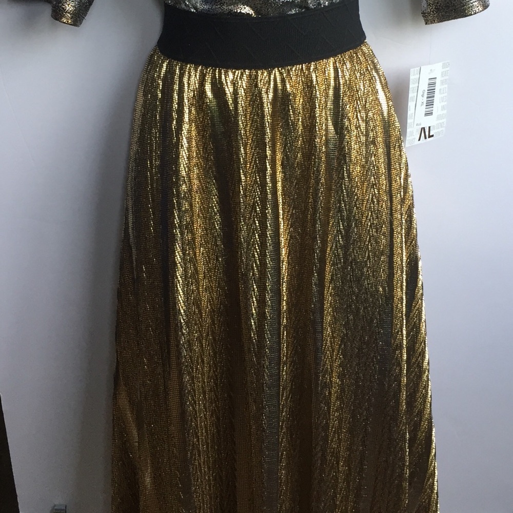 LuLaRoe vintage Elegant collection Lola skirt
